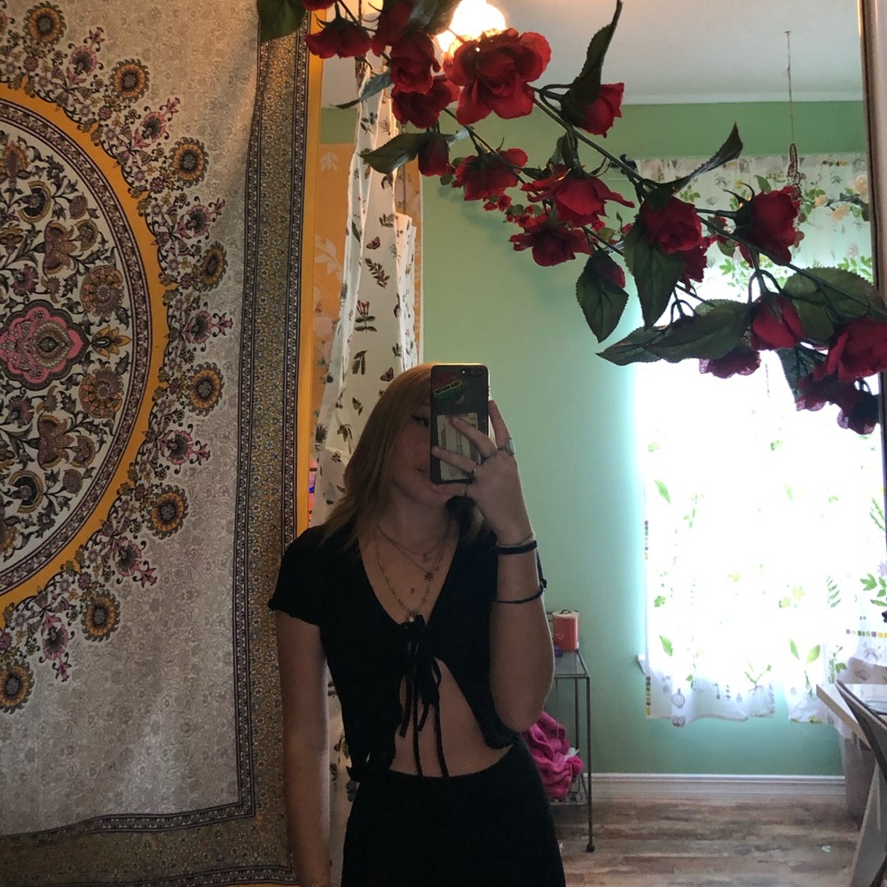 Tie top